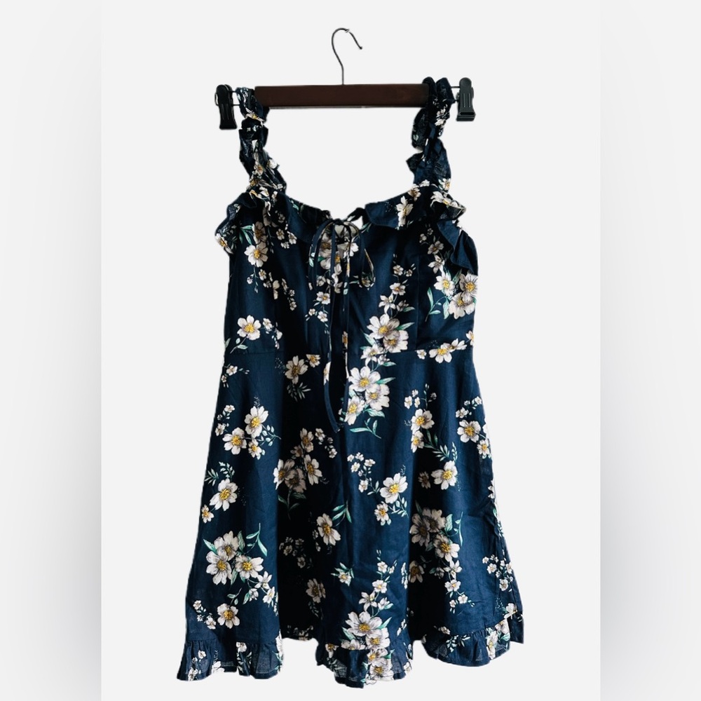 Floral Navy Sleeveless Top